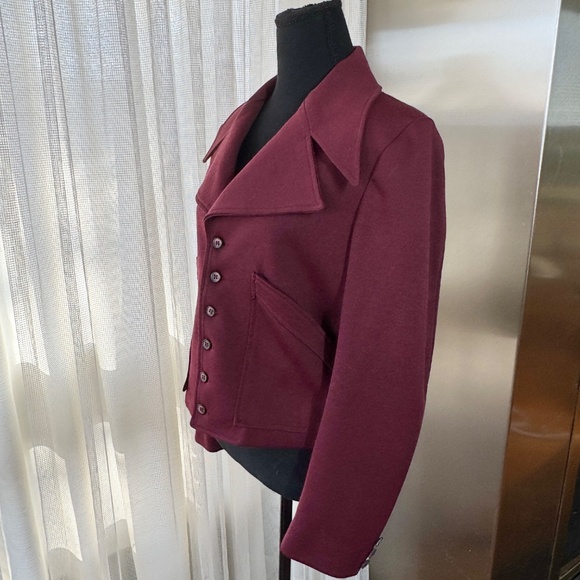 Vintage 70s jacket, burgundy red, women crop blazer, oversized lapels, 8/10 (M) - Picture 2 of 10